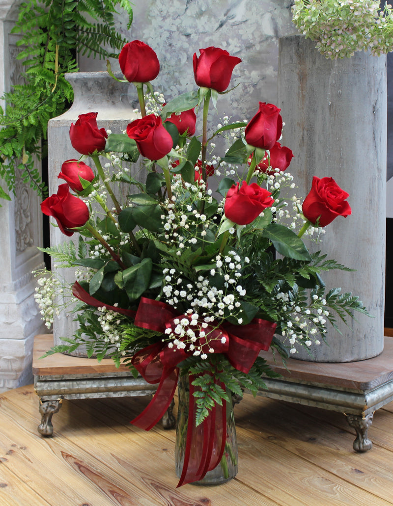 'One Dozen Red Rose' Floral Arrangement